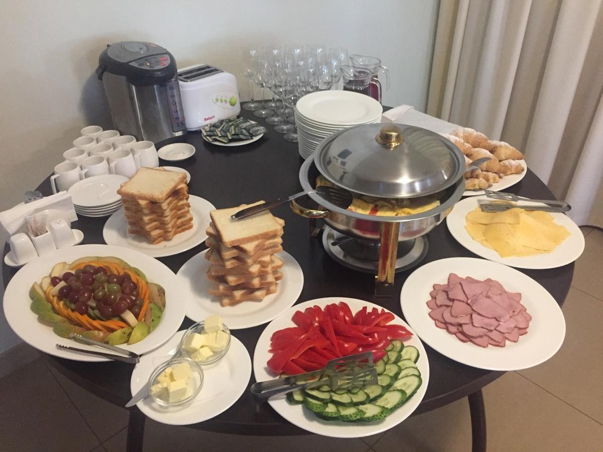 Viktoria Park Hotel Bucha Eksteriør billede