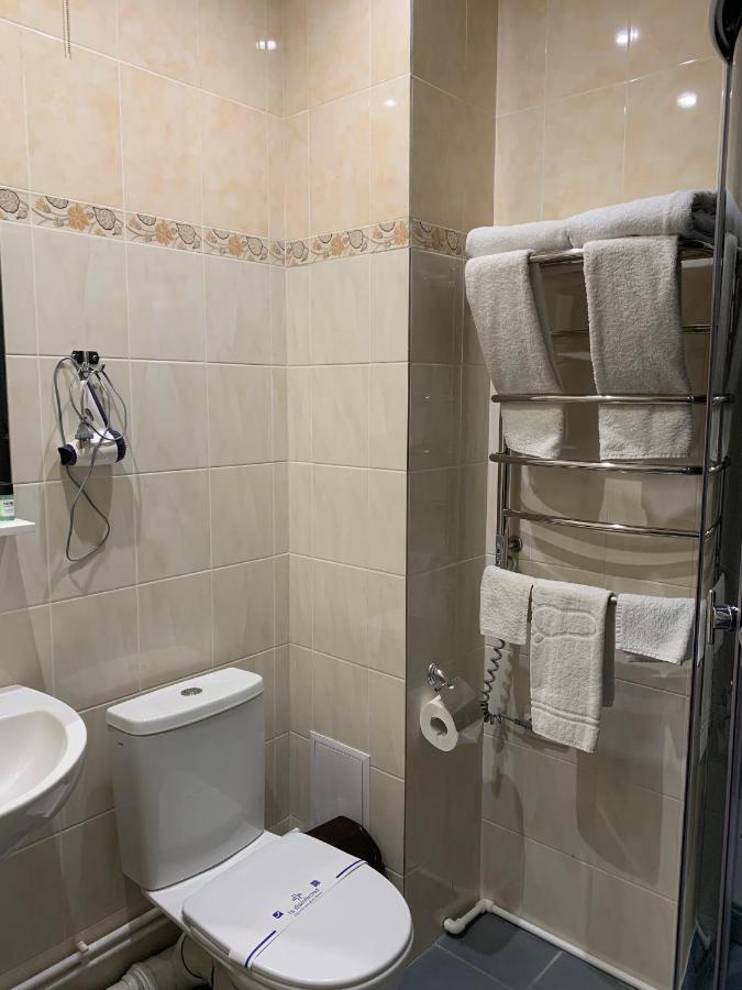 Viktoria Park Hotel Bucha Eksteriør billede